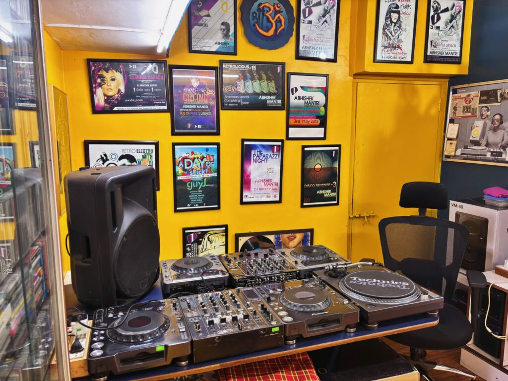 Mantris Music Mantra – DJ Academy and Music Production School