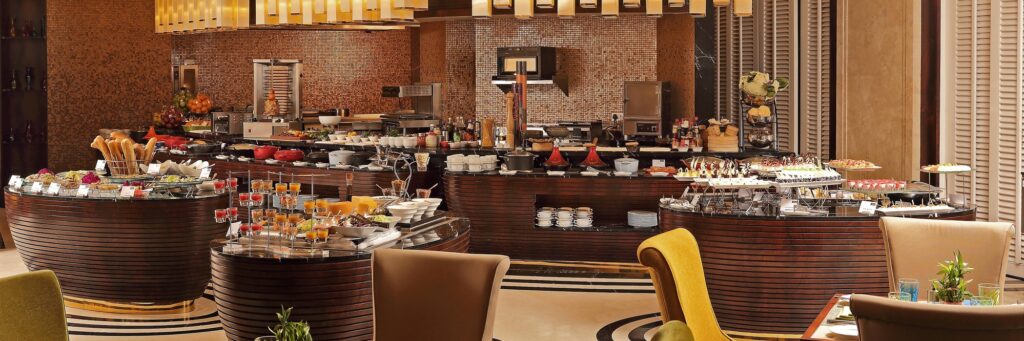 pnqmd-dining-5142-hor-pano.jpg