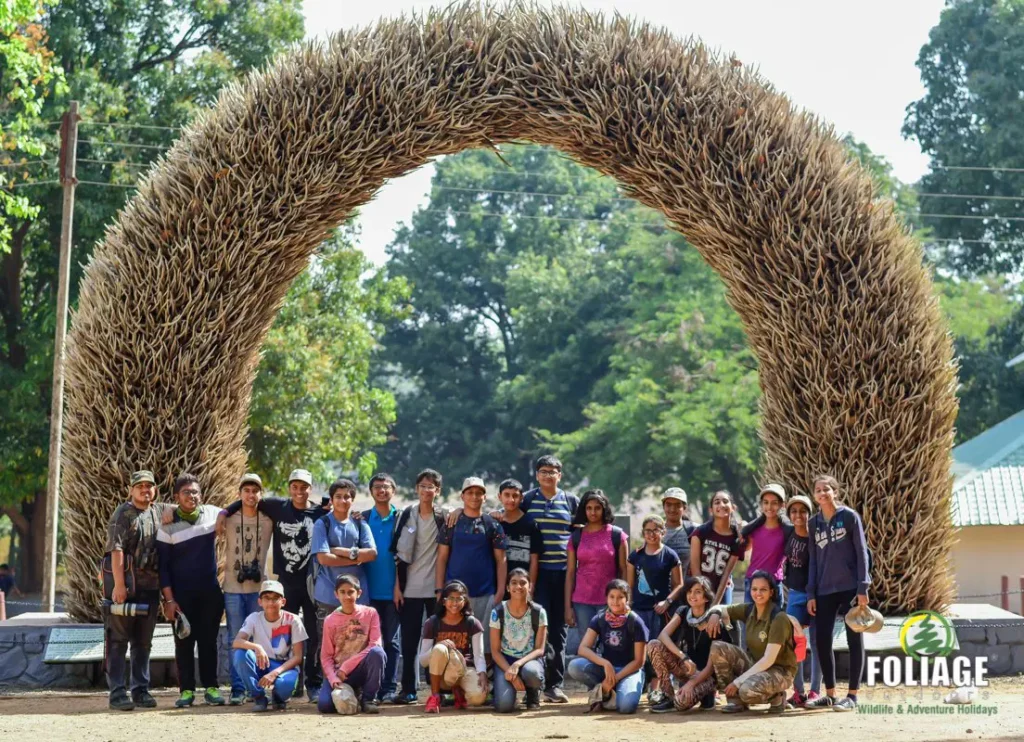 020_Kanha_Group_Foliage_Outdoors