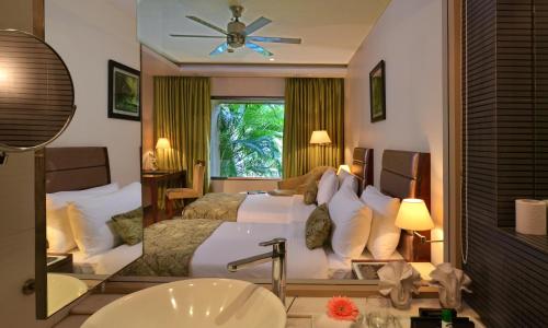 Corinthians Resort 1