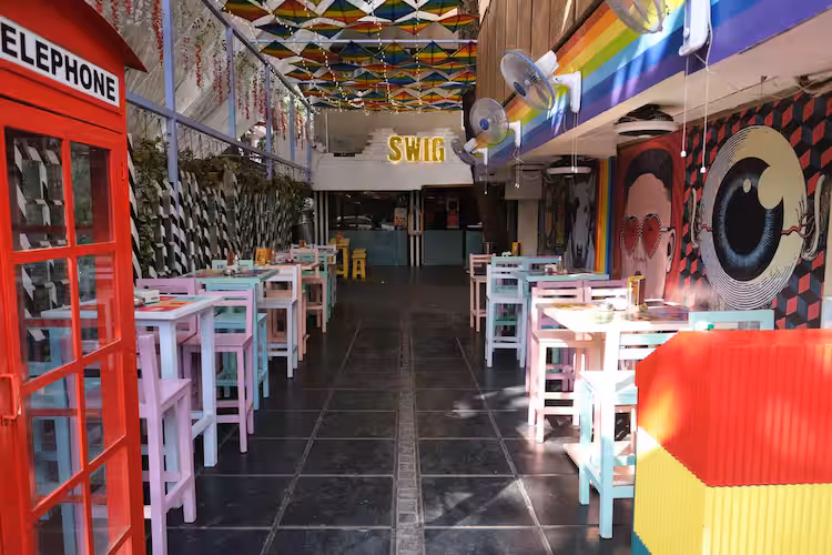 SWIG – Bar & Eatery
