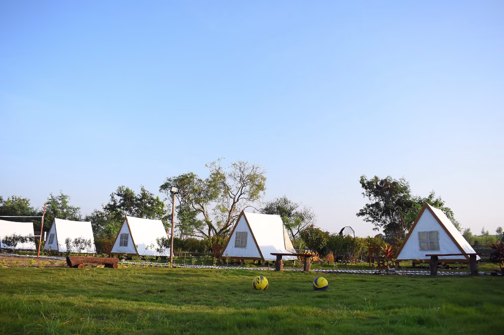 The Triangle Glamping 5