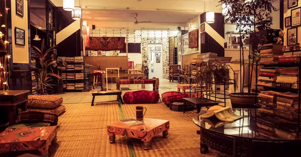 Waari Book Cafe