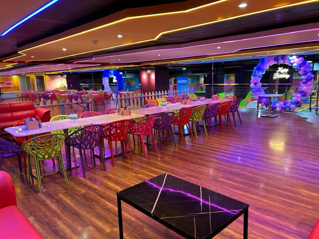 amanora-party-room-1024×768-1.jpeg