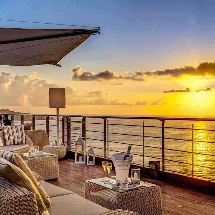 cruise-bay-lounge-koregaon-park-pune